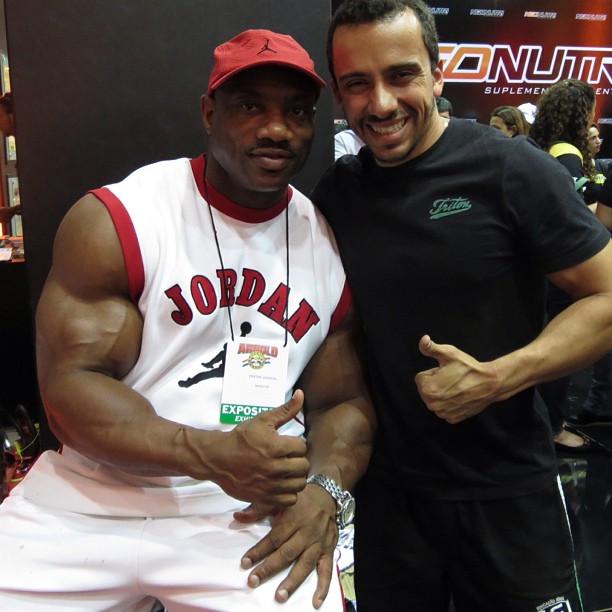 Dexter Jackson 2013 - Page 3 F0342310