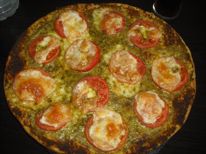 Pizza pesto tomate mozza (orange sd) Apres10