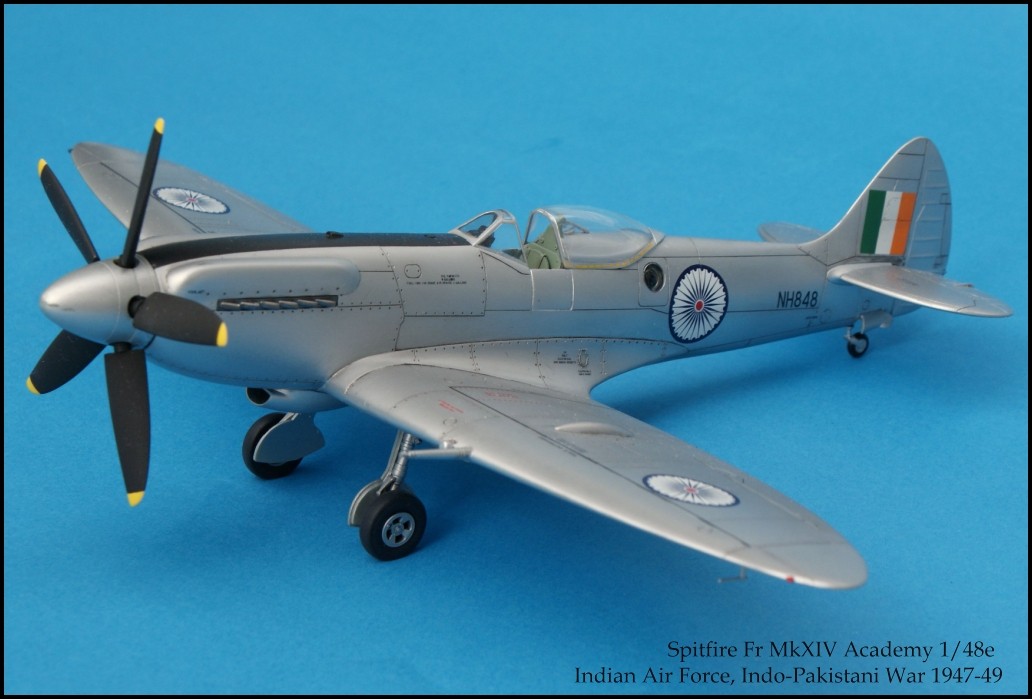 Indian Spitfire FR. MkXIV Academy 1/48e Dsc03110