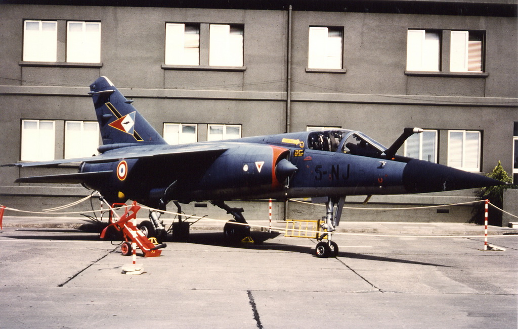 *1/48 Mirage III B Heller - Page 4 203-5n10