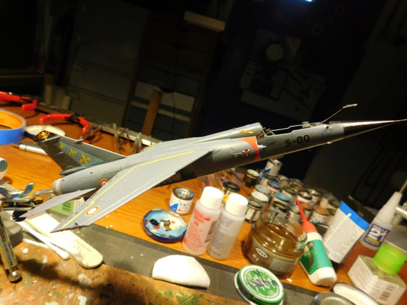Les  Mirage F1 dans les ateliers Fouga - Page 2 Dscn1842