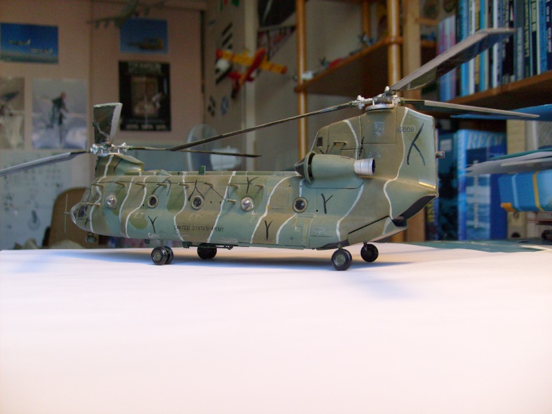 CH-47 Chinook S7300911