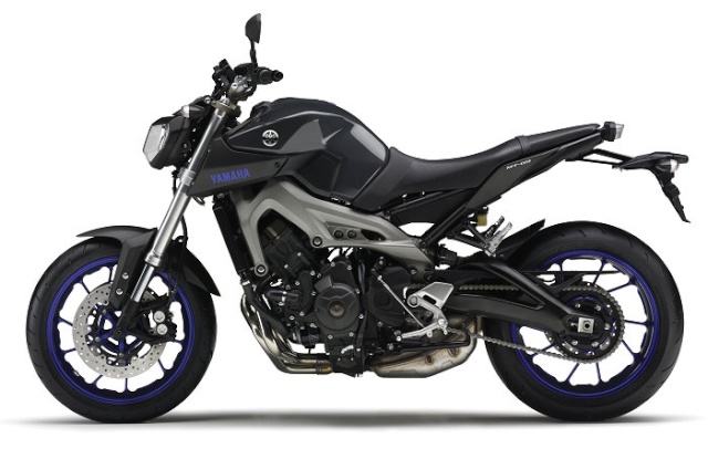 Enfin un 3 pattes chez Yam - YAMAHA MT-09 850 2014 - Présentation 410