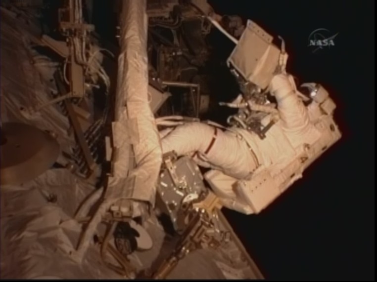 [STS-127: Endeavour] EVA 5 Astro_11