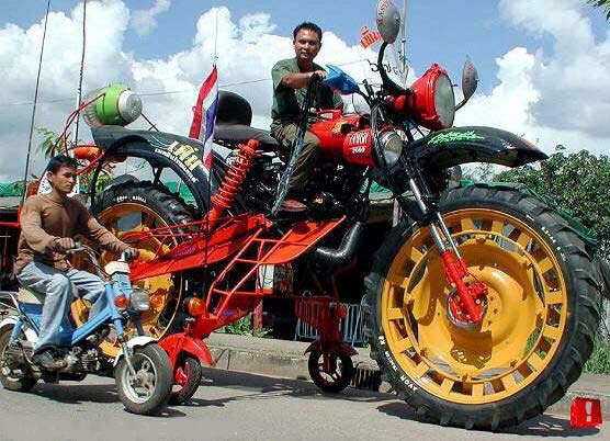 [DELIRE] Motos bizarres en photos... - Page 4 Grosse10