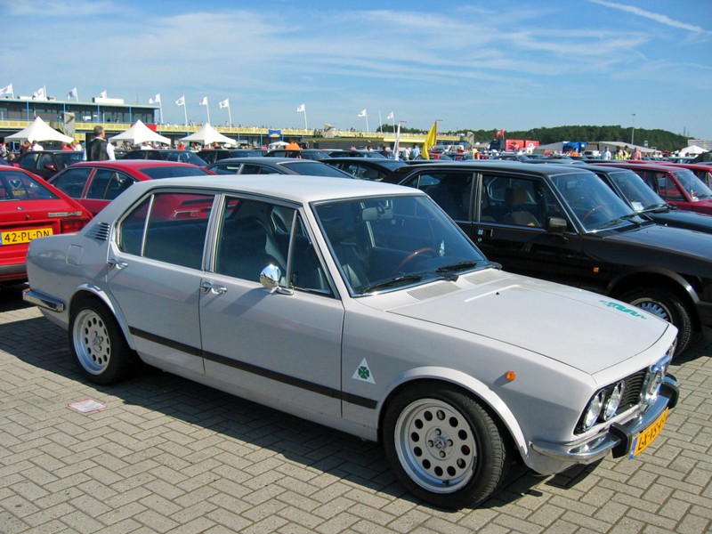 ALFETTA berline S2 ......... - Page 4 Img_4110