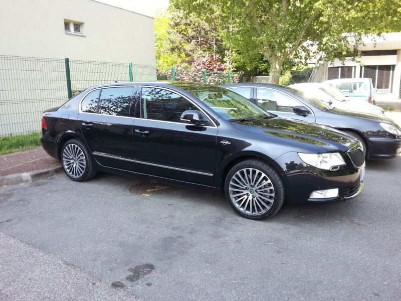 Skoda Superb 3.6 V6 Laurin &
Klement 20130510