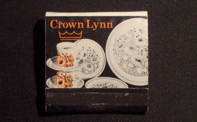 Crown Lynn matchbook 00410