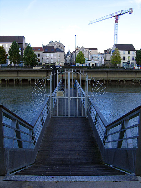 meaux - Vidage de la Marne à Meaux le 05 octobre (travaux sur le barrage) Marne111