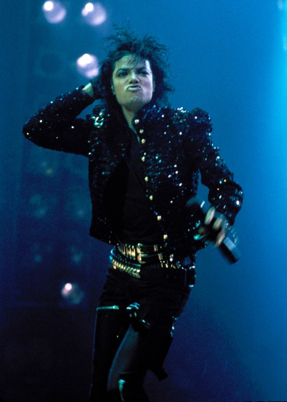 Le Roi de la pop - Michael Jackson 268ma010