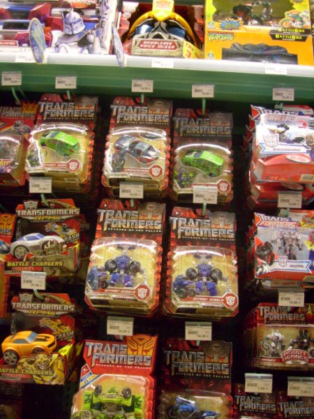 [Photos] Les jouets en magasins 2009/2012 S7301623