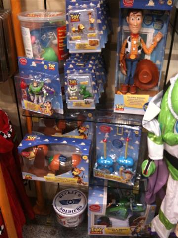 I Disney Store in Italia - Pagina 2 Getatt14