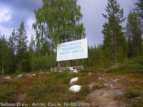 Monument cercle polaire Salekhard Russie 27236110