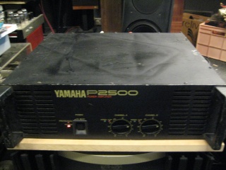 Yamaha P2500 Power Amp (used) Img_2110