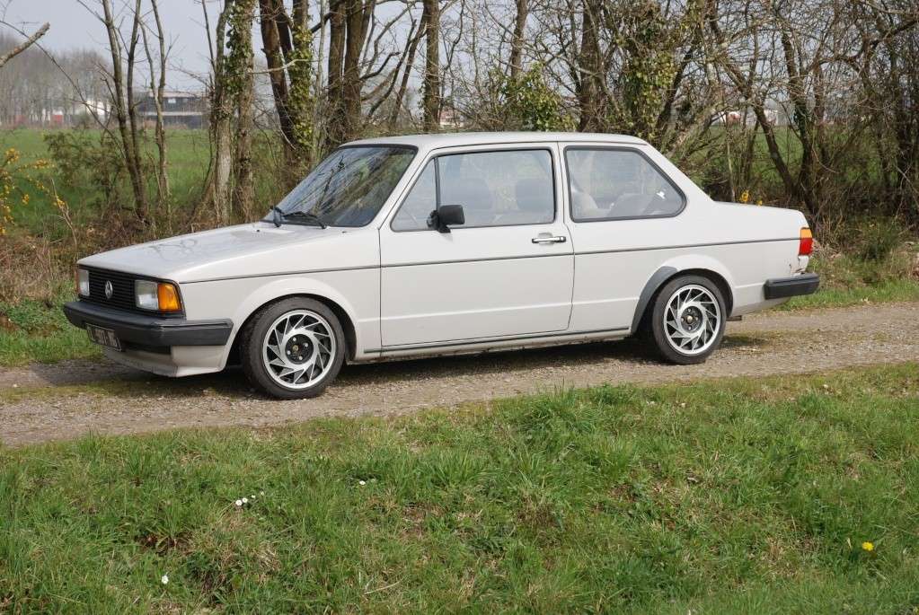 JETTA MK1 coupé;
bientôt "
JETTARANTE"
!!! 2_211