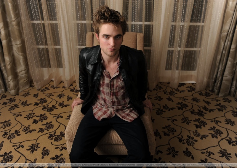 Nouveau photoshoot de Robert Pattinson Robert10
