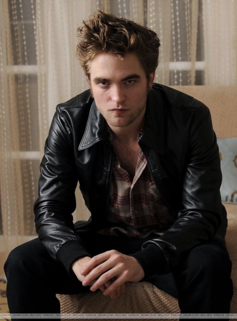 Nouveau photoshoot de Robert Pattinson Robert15
