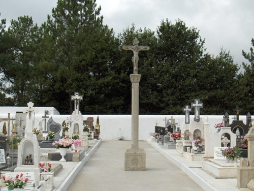 Cemitério da cidade Padorn10
