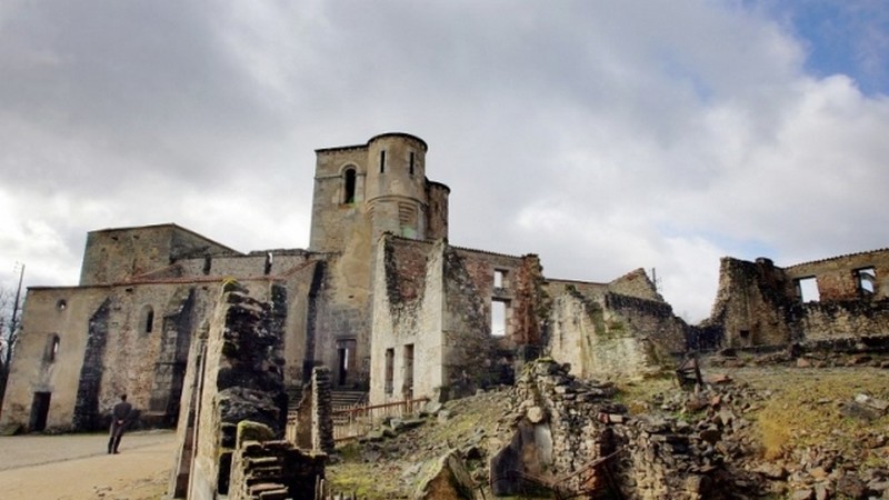 Oradour-sur-Glane :la contre-enquête de.... 000_ar11