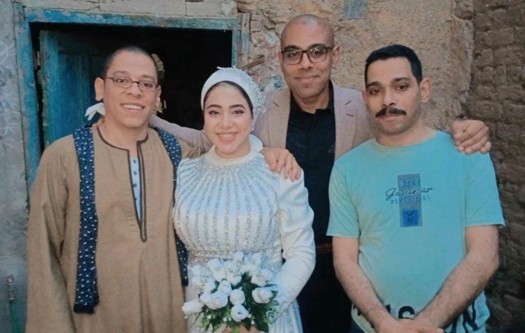 تهنئة بالزفاف السعيد لكريمة الأستاذ (حسن يوسف حسن عبد العزيز) رئيس قسم بالشركة المصرية للخدمات البترولية أبيسكو بأسيوط 331