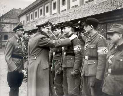 La Santé de Adolf Hitler 1945-010