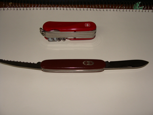 Le couteau suisse Anglais  Dsc03211