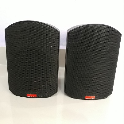 B&W England Rock SOLID sound Team monitor speakers