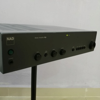 NAD 302 Stereo Integrated Amplifier with Phono 20200163