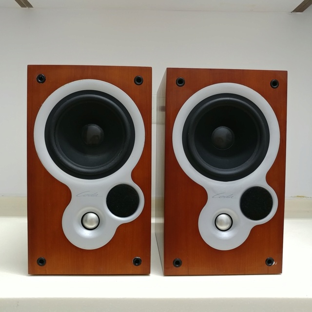 KEF Coda 70 stereo bookshelf speaker 20211229