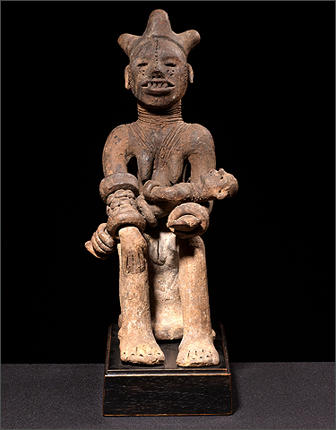 Igbo people, Ntekpe figure, Northeast Cross River, Nigeria Igbo_n15