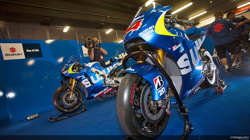 Nueva Suzuki MotoGP para 2015 08_suz10