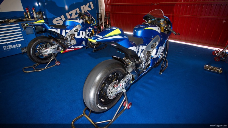 Nueva Suzuki MotoGP para 2015 16_suz10