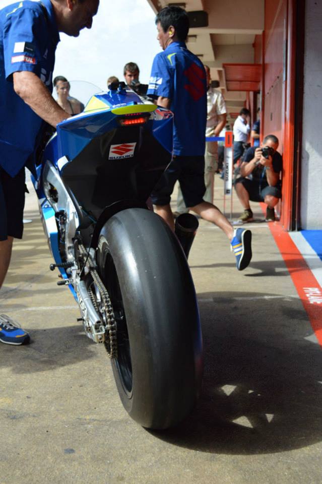Nueva Suzuki MotoGP para 2015 99927410