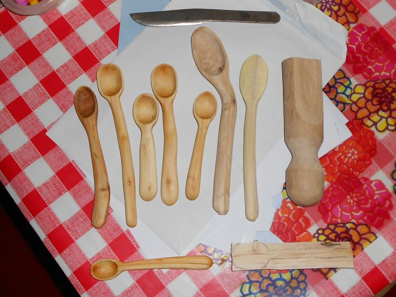 Hand Carved Wooden Spoons and such Craft_11