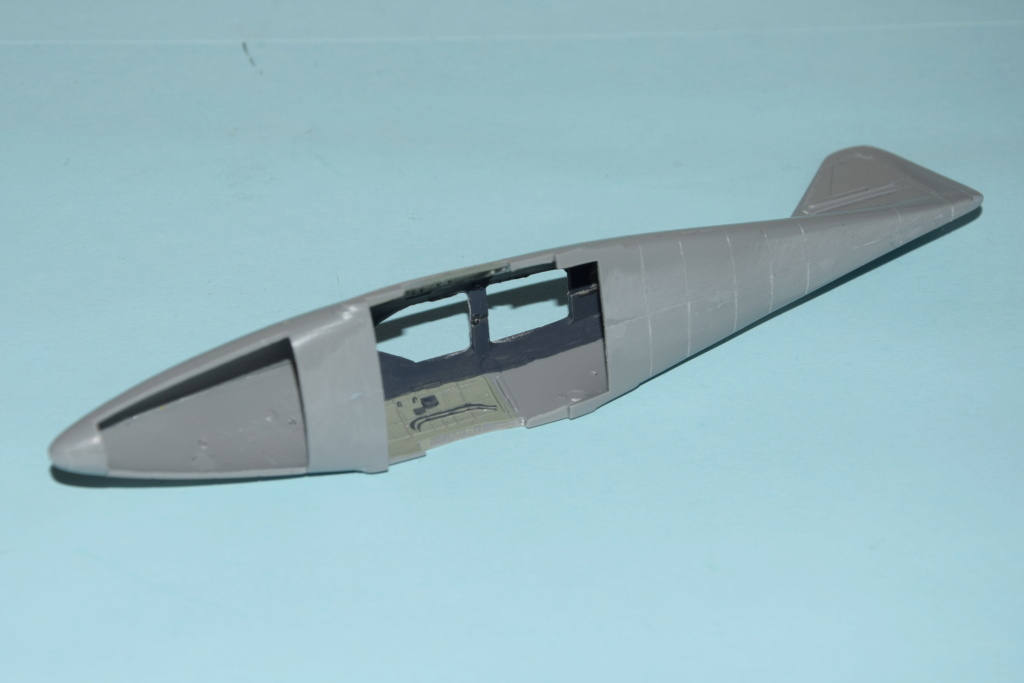 [Revell - Mistercraft] 1/72 - Messerschmitt Me 262B-1a biplace Trainer  (me262) Me-26112