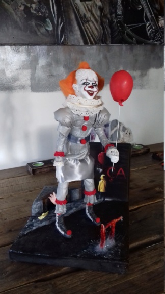 it (stephen king) sculpture  20181214