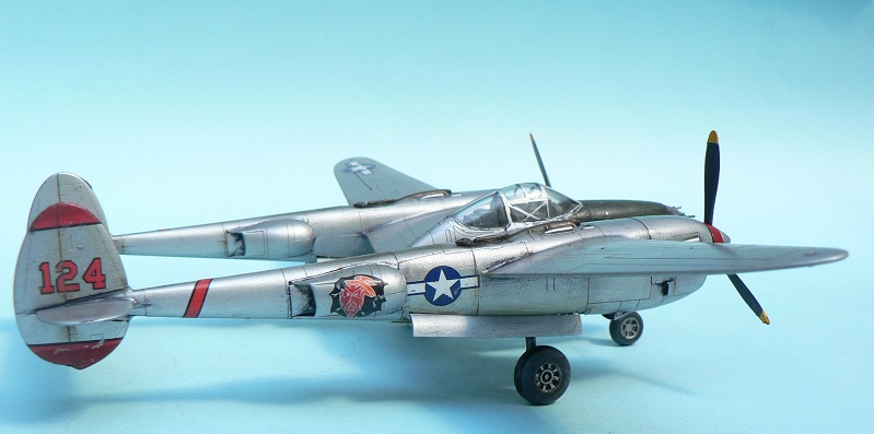 [Hobby Boss] Lockheed P-38-L Lightning 1-410