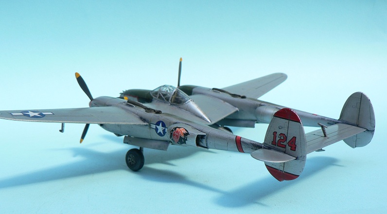 [Hobby Boss] Lockheed P-38-L Lightning 1-611