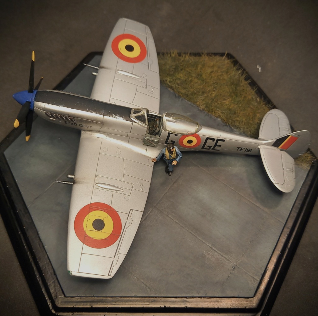 [AZ Models] Supermarine Spitfire mk. XVI 1-638