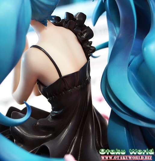 Good Smile Company phát hành PVC figure Hatsune Miku (Ver. Deep Sea Girl) tỉ lệ 1/8 1746