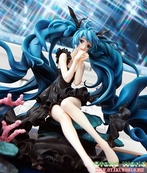 Good Smile Company phát hành PVC figure Hatsune Miku (Ver. Deep Sea Girl) tỉ lệ 1/8 963