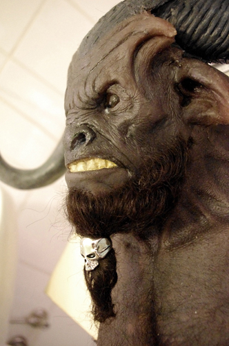 GOROTH, l'homme buffle - Page 4 Poils_30