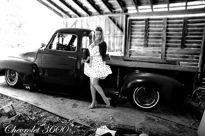 hot rod, custom and classic car babes - Page 2 6186_610