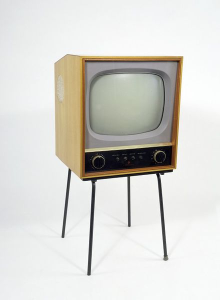 Téloches.... Vintage televisions - 1940s 1950s and 1960s tv - Page 2 Tumblr38