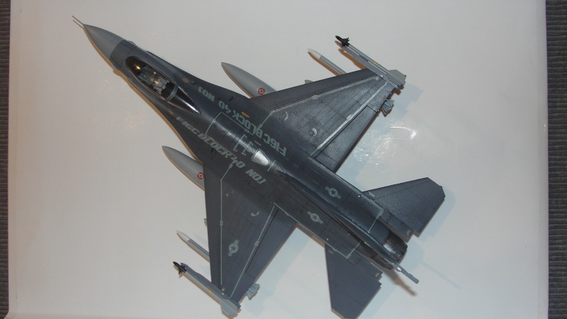 F16C Night Falcon 1/48 terminé, le diorama pour plus tard... 03310