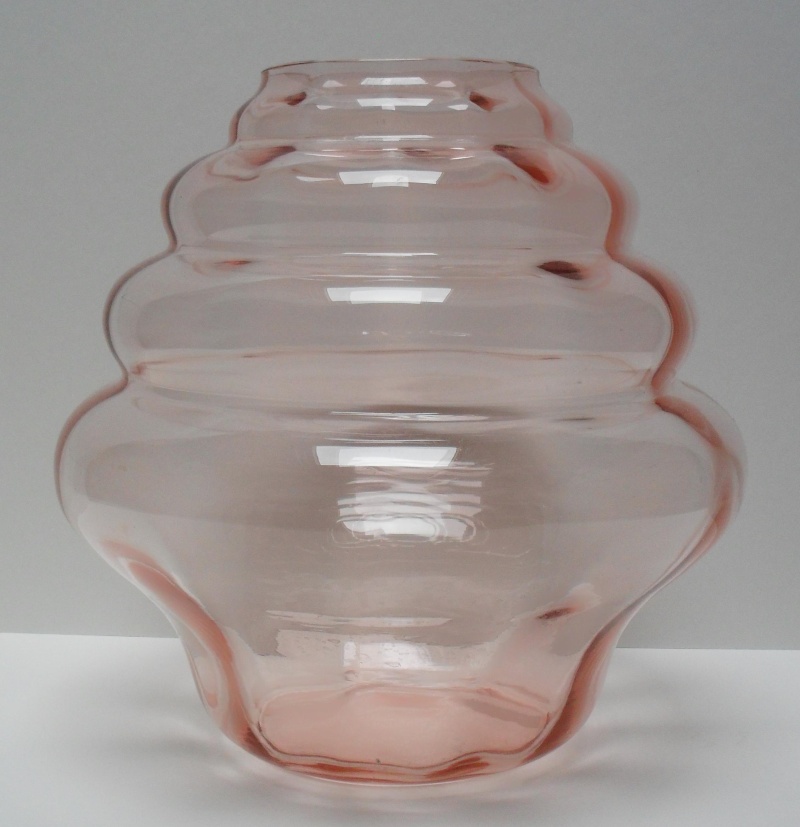 Unmarked art glass vase. Marksp26