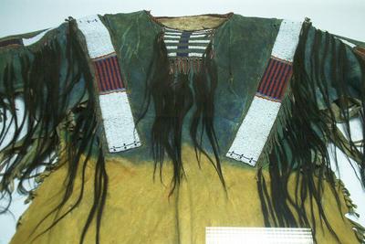 Sioux shirts 1870-1880 Lakota10