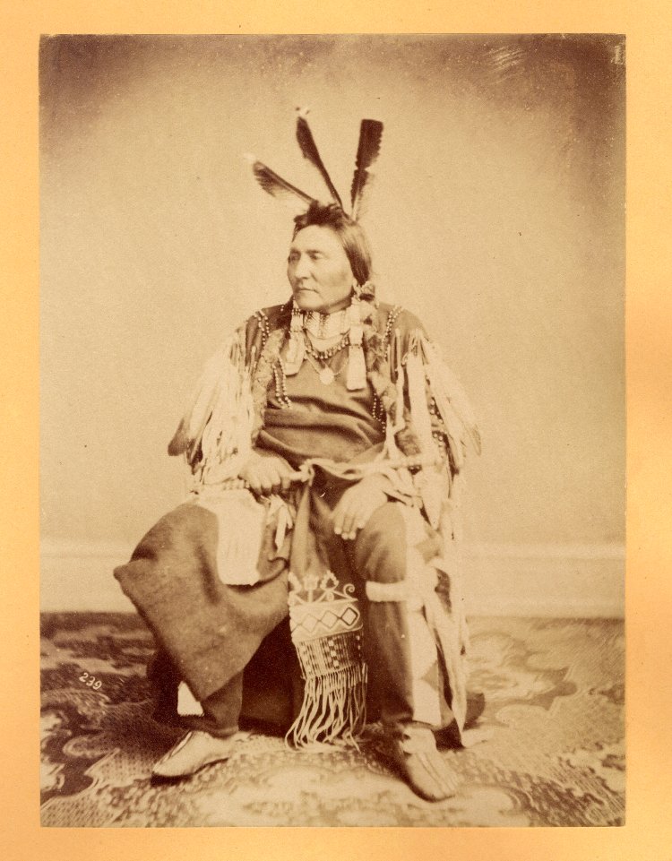 Sioux shirts 1870-1880 Teton110