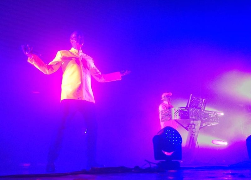 Les Pet Shop Boys en concert le 11 juin 2013 au Grand Rex - Page 9 Neil_o11