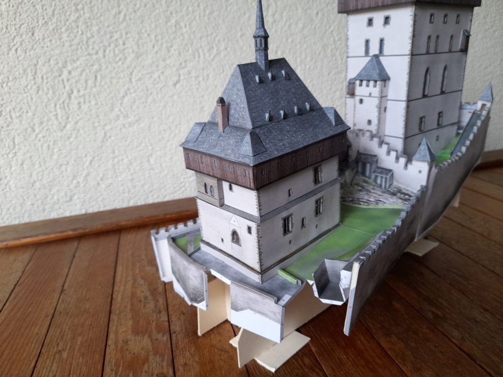 Burg Karlstein 1:200 (Milan Bartos) geb.von Henning - Seite 3 20201077